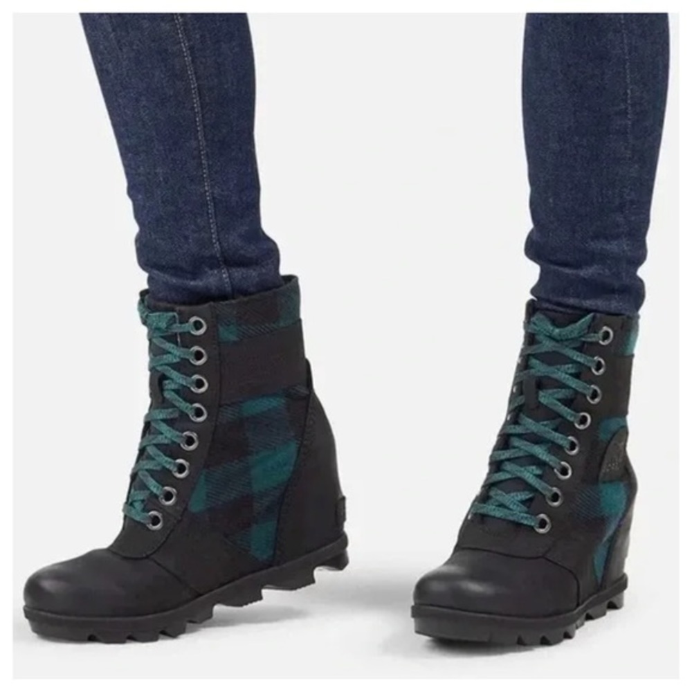 Sorel waterproof Lexie boots NWT - Picture 6 of 8